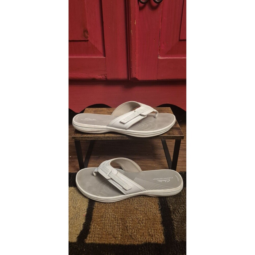 Clarks Cloudsteppers 11 Brinkley Jazz Flip Flops Womens White Comfort Sandal EUC